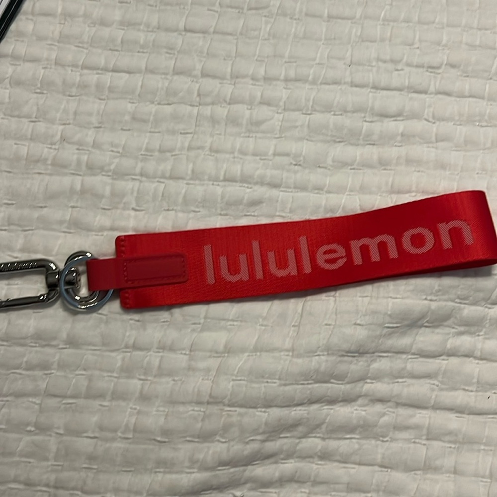 NWOT Lululemon Never Lost keychain